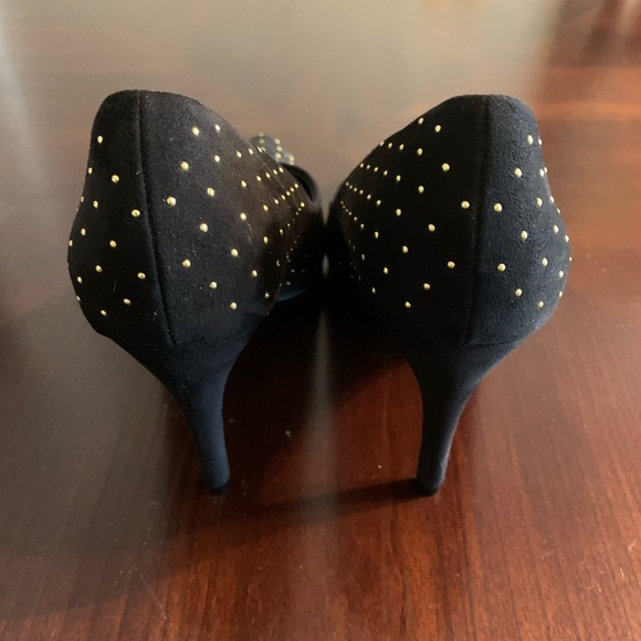 Old Navy Black Faux Suede High Heel Pumps Covered With Tiny Gold Studs Size 7 - Picture 3 of 4